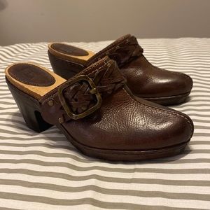 Frye leather heel fire clogs size 6.5 womens